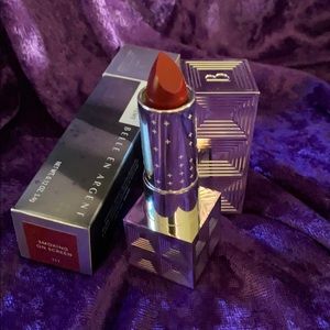 Belle en Argent lipstick shade “smoking on screen”